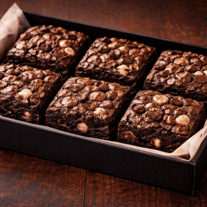 Triple Chocolate Brownie (6 Pieces)